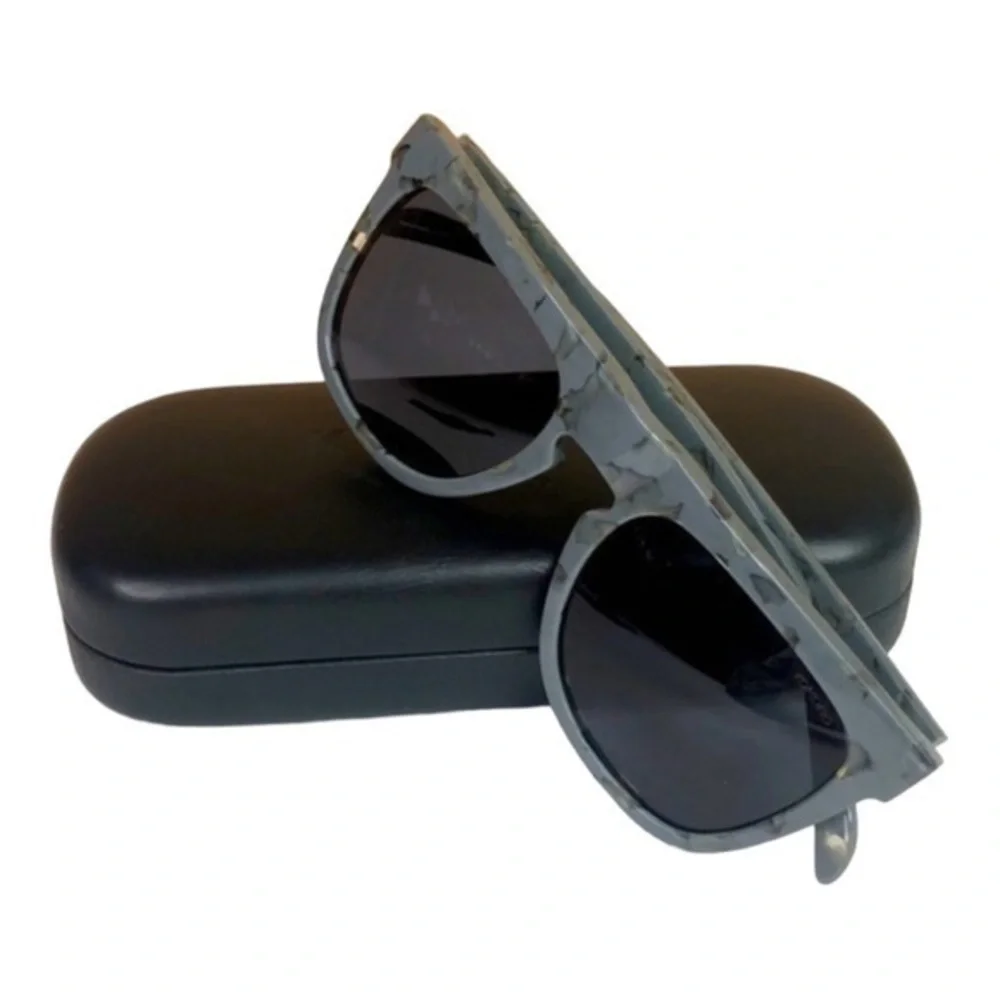 KOMONO Bennet Concrete Sunglasses NEW grey